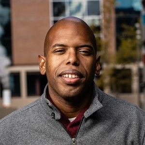 Meet your Posher, Derrell